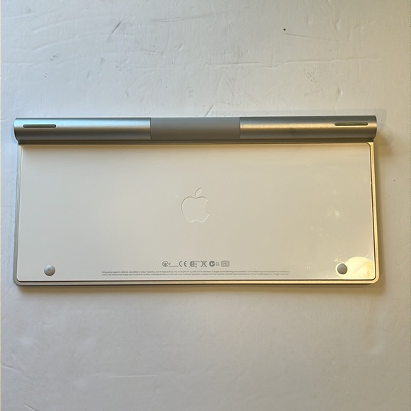 Apple Wireless Keyboard - Picture 4 of 4